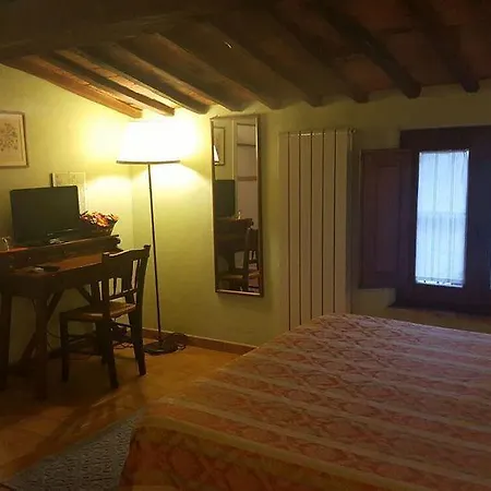 Alojamento de Acomodação e Pequeno-almoço Nel Cassero